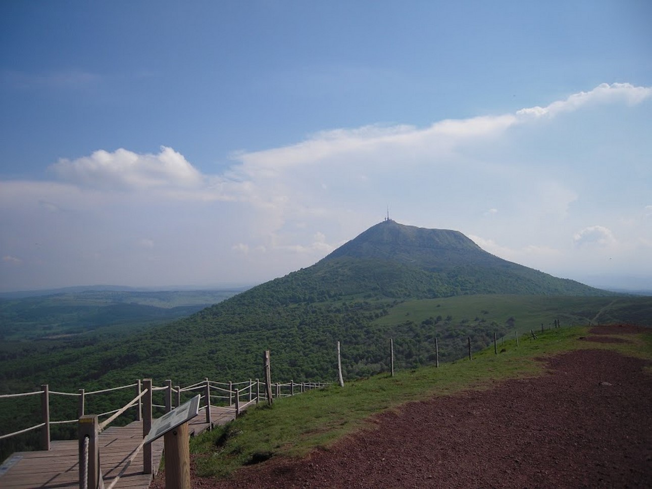 Puy-de-Dôme : Volcans et Paysages Magiques de la Chaîne des Puys