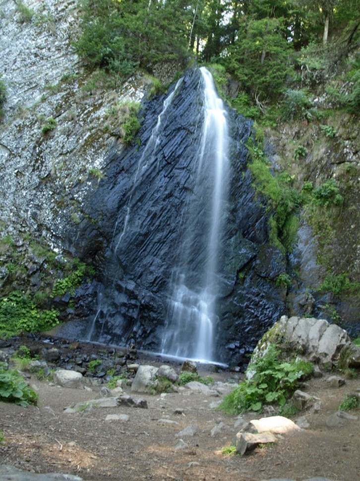 Chaîne des Puys, Puy de Dôme: Cascade et Nature Sauvage