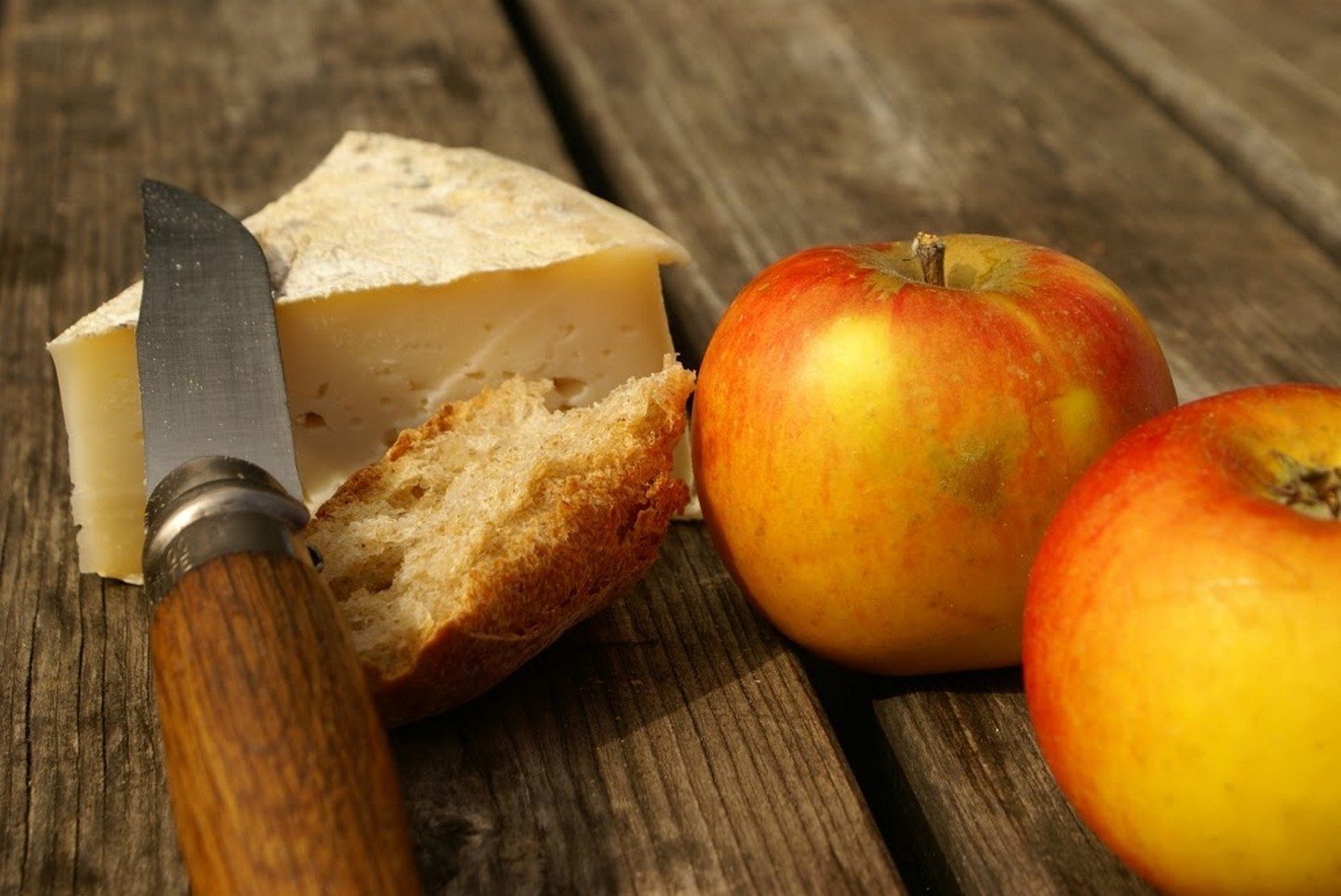 Puy de Dôme (63): Harmonie des Saveurs - Fromage et Pomme d'Auvergne