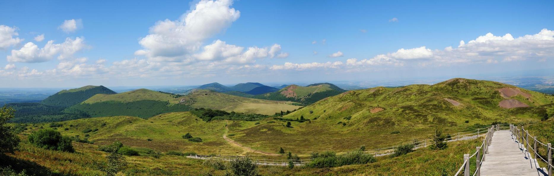 Puy de Dôme : Panorama Exceptionnel sur l'Auvergne