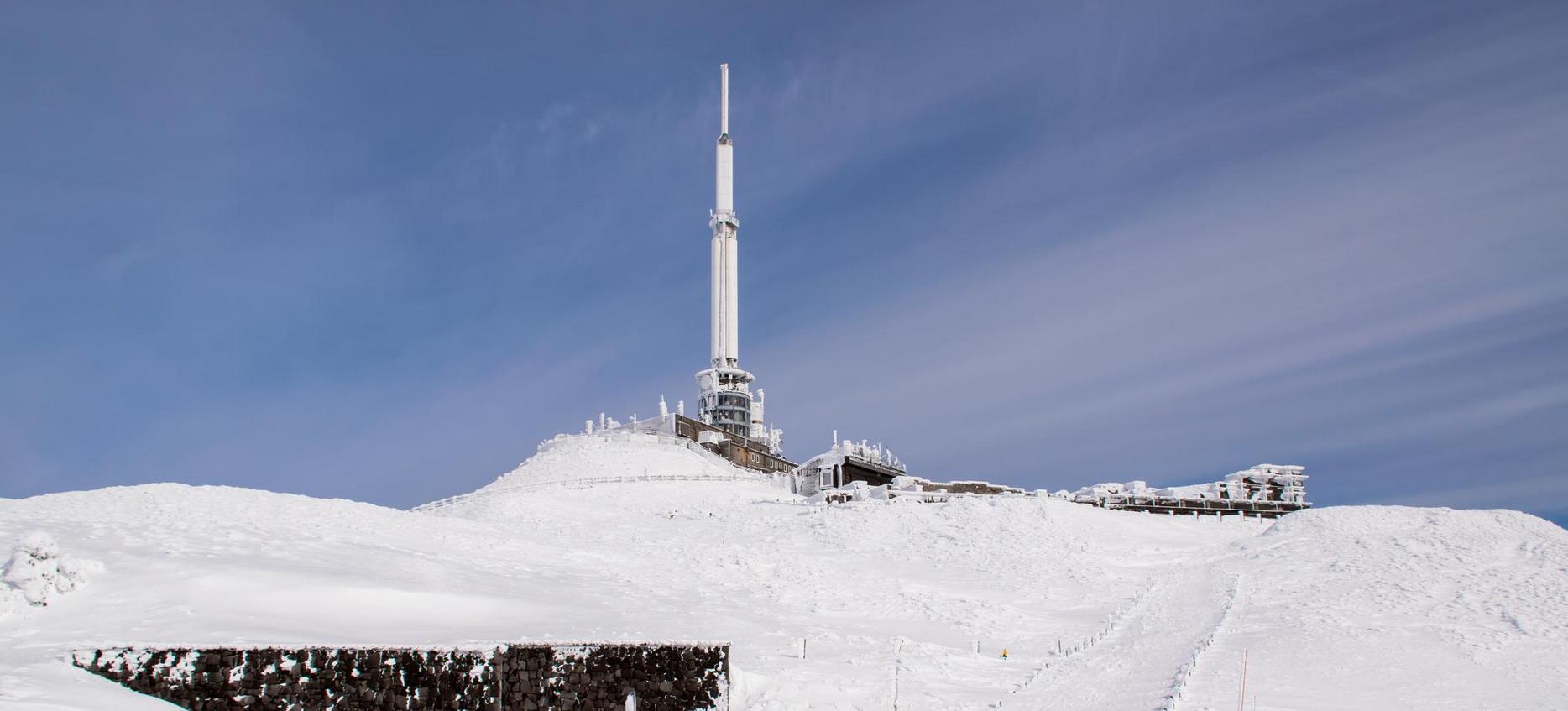 Puy de Dôme : Volcan Endormi, Joyau de la Chaîne des Puys