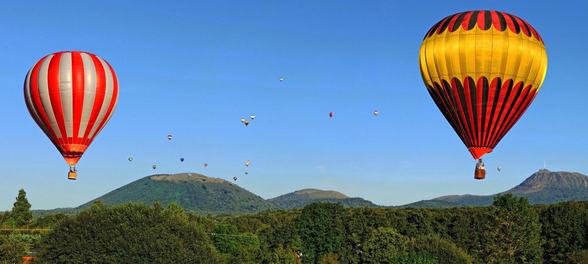 Montgolfières : Survol Magique du Massif Central en Auvergne