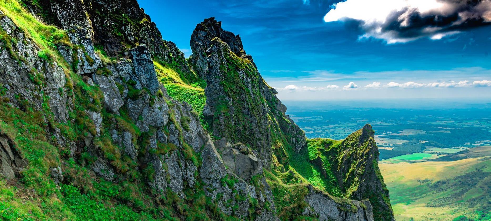 Massif du Sancy : Splendeur Naturelle, Patrimoine Unique