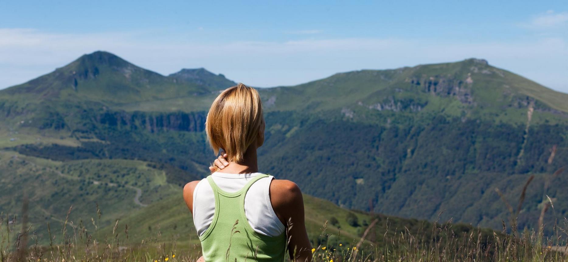 Parc Naturel des Volcans d'Auvergne : Randonnées Enchantées au Cœur des Volcans