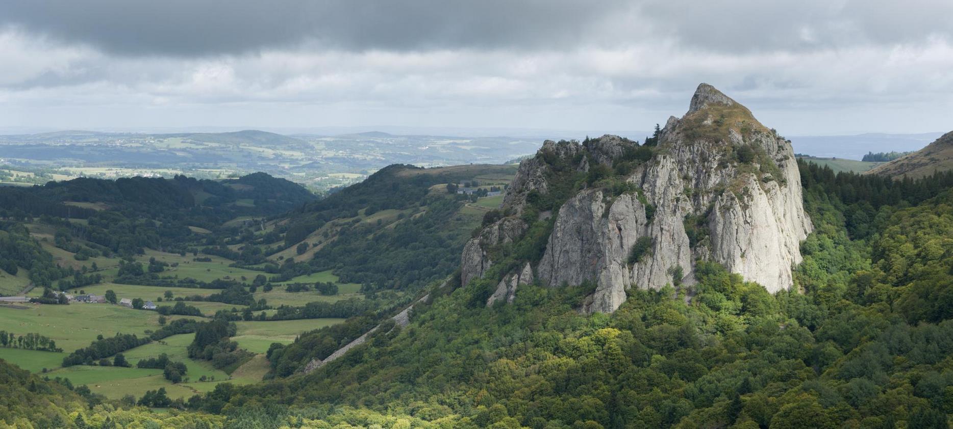 Massif du Sancy : Roches Tuilière et Sanadoire, Patrimoine Géologique Exceptionnel