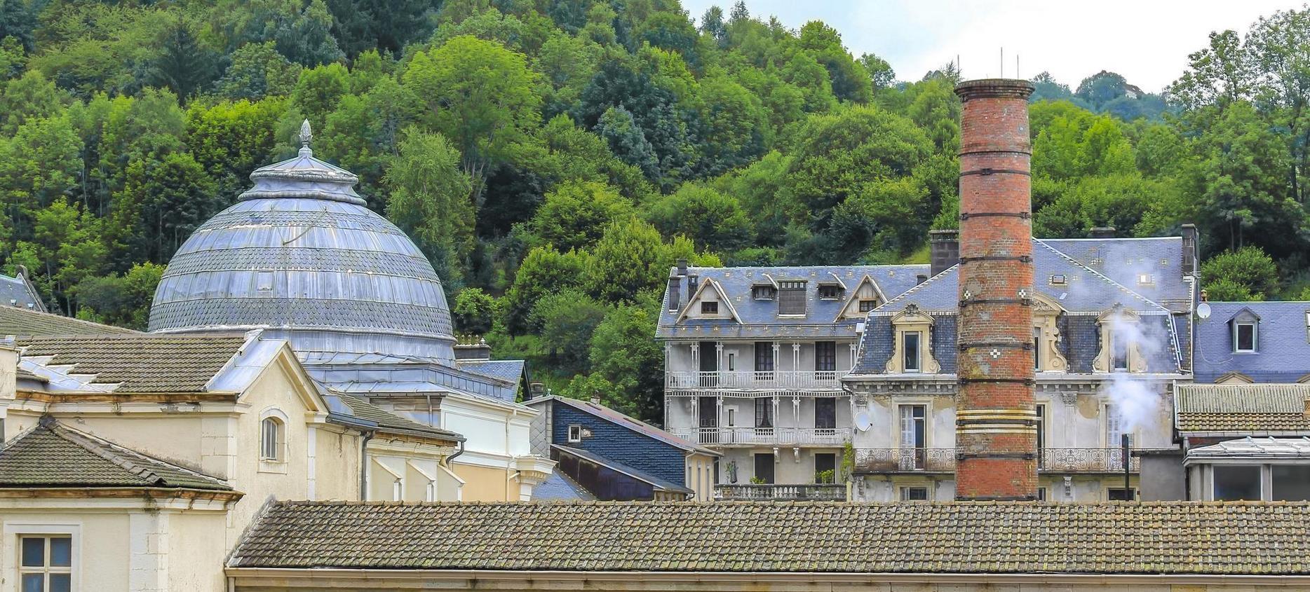 La Bourboule : Station Thermale au Cœur du Sancy, Bien-être et Nature