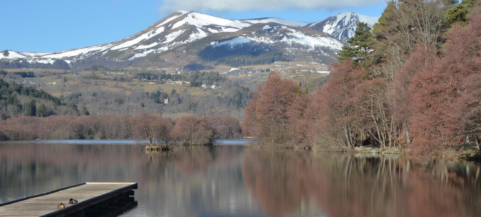 Massif du Sancy : Lac au Cœur de la Forêt, Dépaysement et Tranquillité