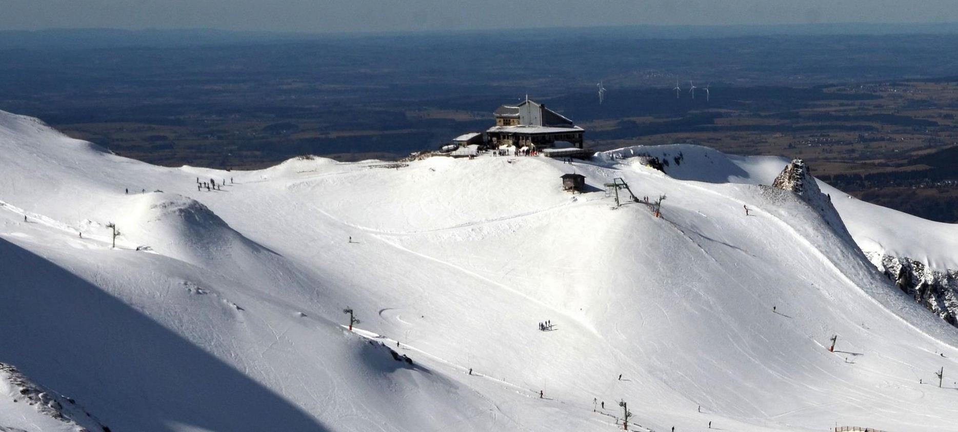 Puy-de-Dôme : Campagne d'Auvergne, Paysages Ruraux Authentiques et Charme Traditionnel