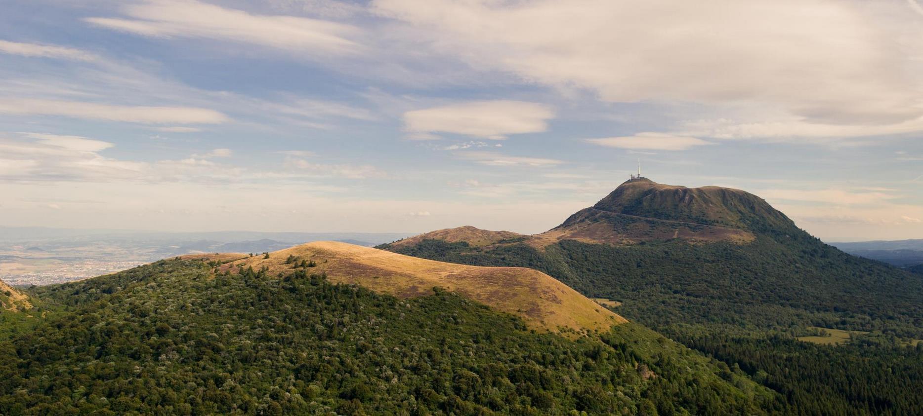 Puy de Dôme : Automne Magnifique, Couleurs Vibrantes et Paysages Enchantés