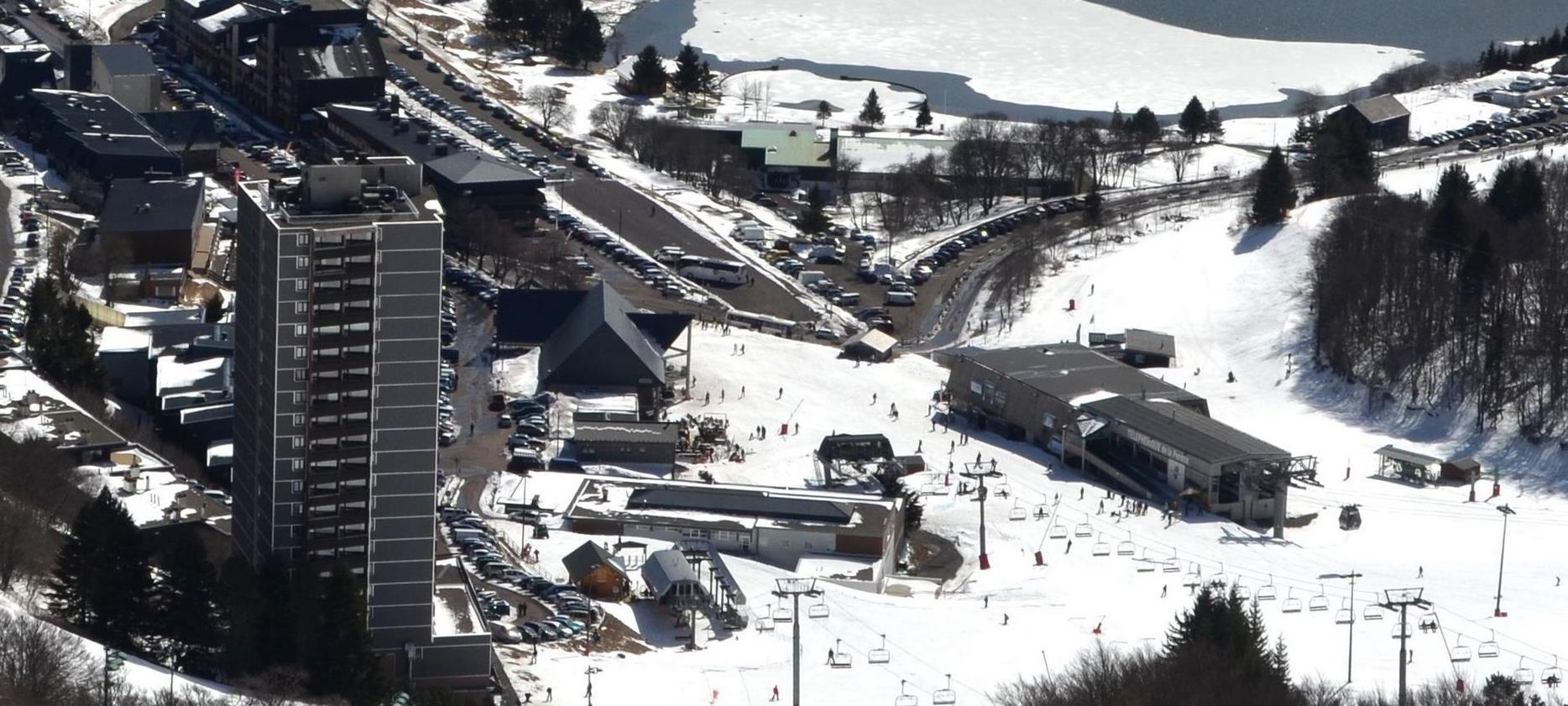 Super Besse : Descente et Arrivée au Téléphérique de la Perdrix, Un Moment Inoubliable !