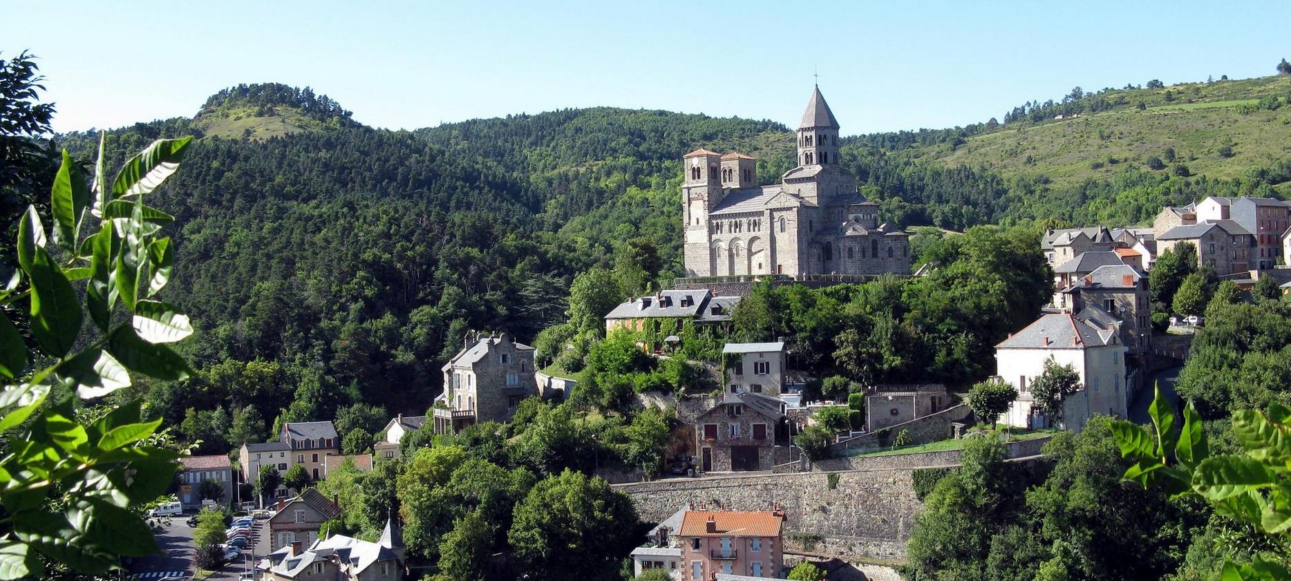 Saint-Nectaire : Berceau de l'Appellation Fromagère d'Exception