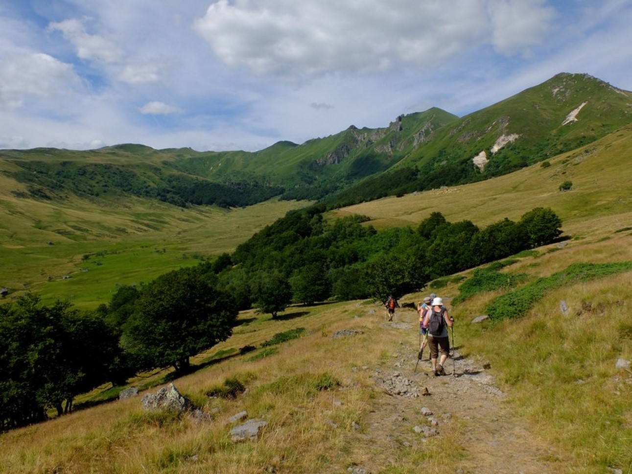 Puy de Sancy - Randonneur sur les Sentiers - Découverte & Dépaysement