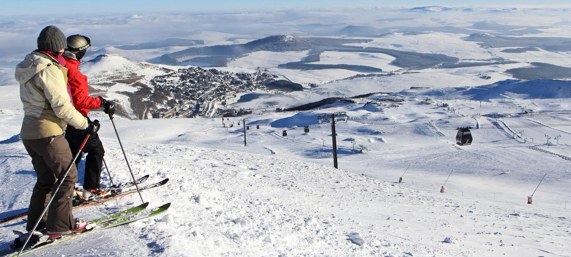 Super Besse - vue imprenable sur les pistes et la station de ski