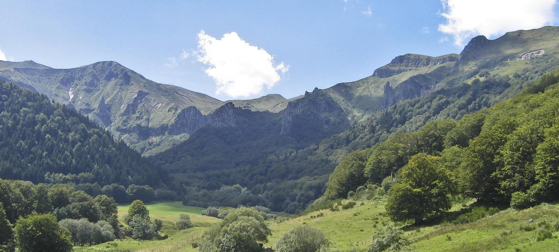 Super Besse : Découverte du Sentier de Randonnée en Vallée de Chaudefour