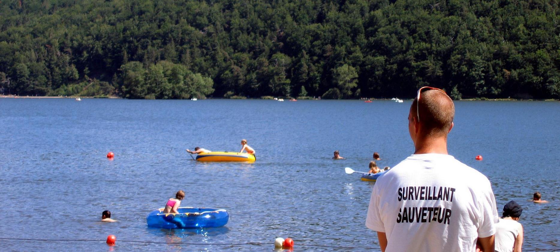 Lac Chambon : Se Baigner dans les Joies du Lac