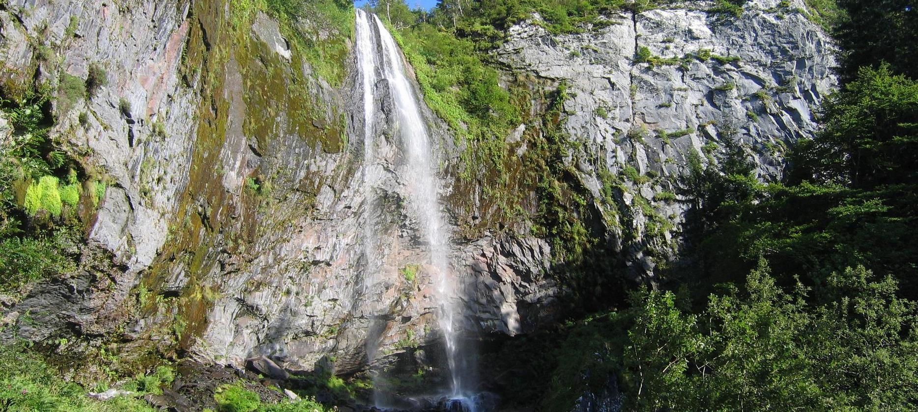 Super Besse : Laissez-vous Enchanter par la Cascade du Mont-Dore