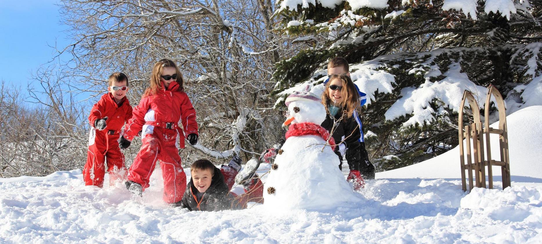 Super Besse - Magie de l'Hiver : Créer votre Bonhomme de Neige dans le Sancy