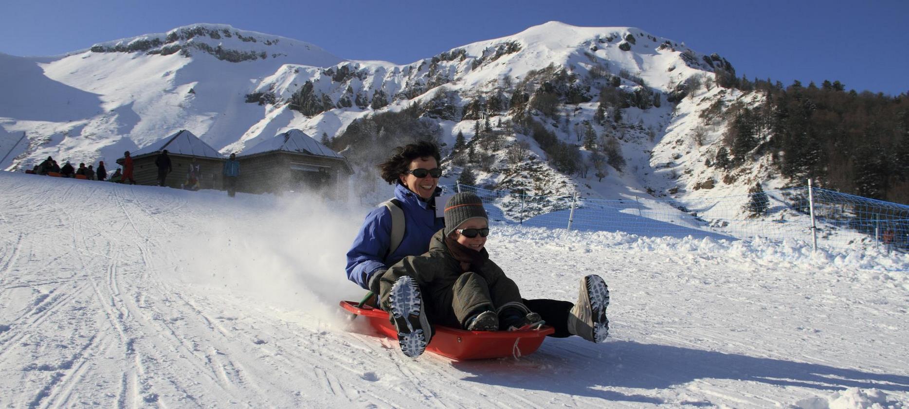 Massif du Sancy : Luge en Duo au Mont-Dore, Plaisir Partagé