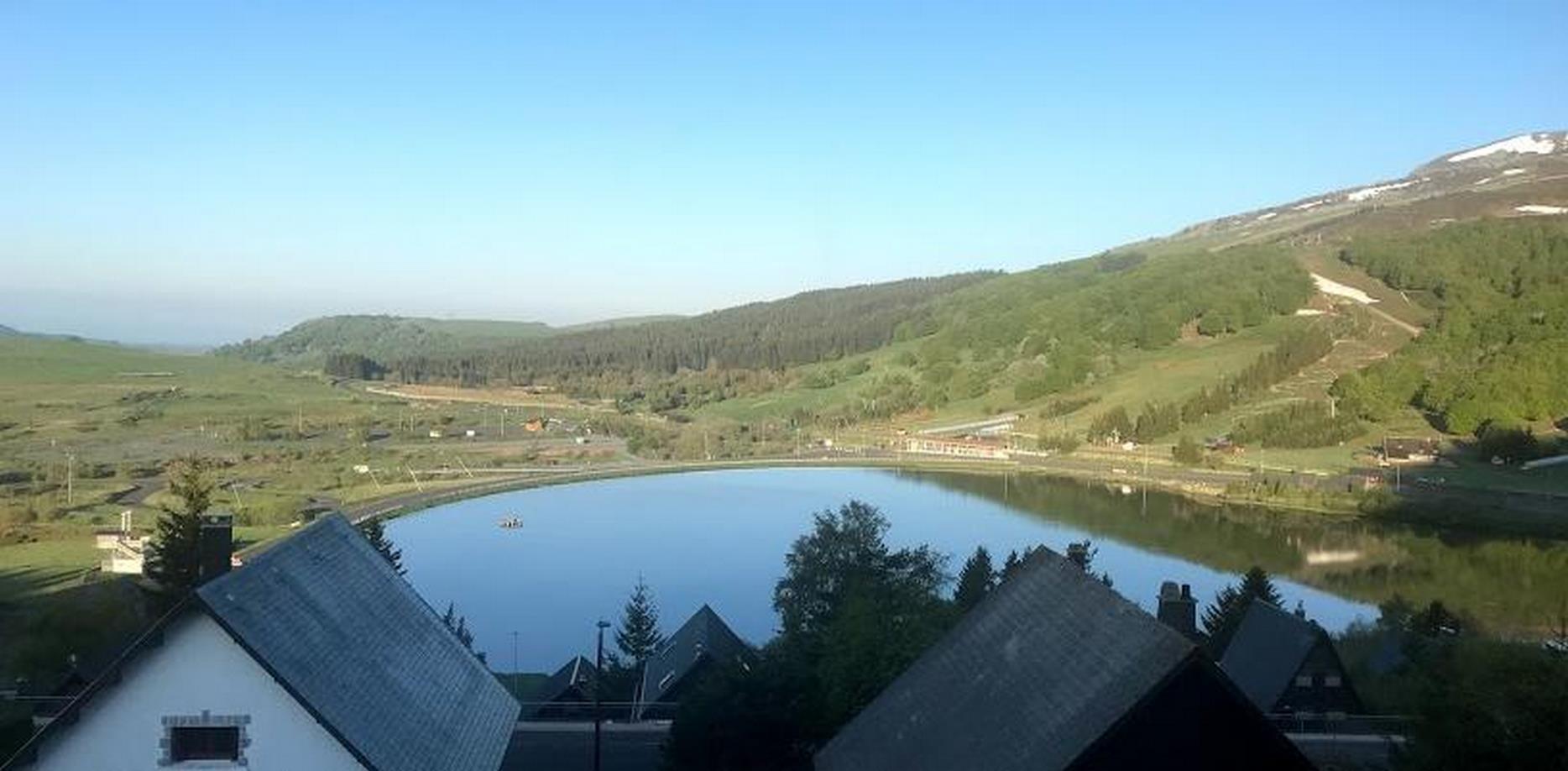 Vue panoramique depuis la mezzanine du Chalet Ma Cambuse à Super Besse.