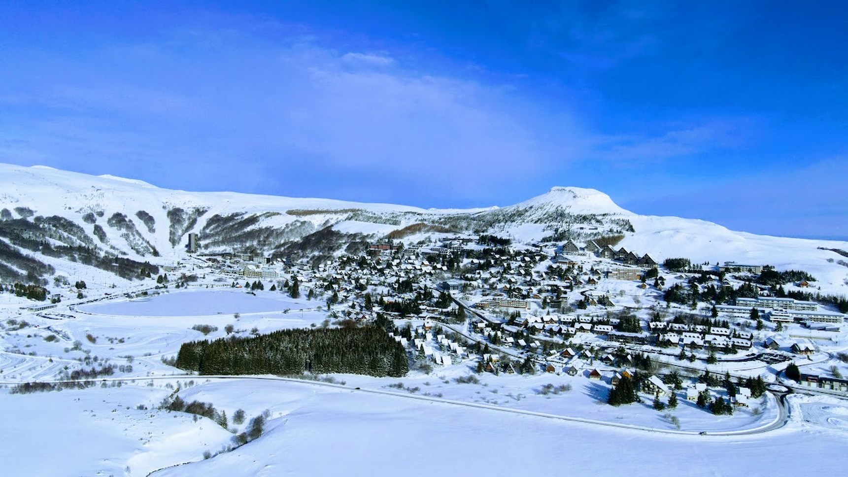 Chalet Ma Cambuse à Super Besse - Emplacement idéal, pistes ski à proximité