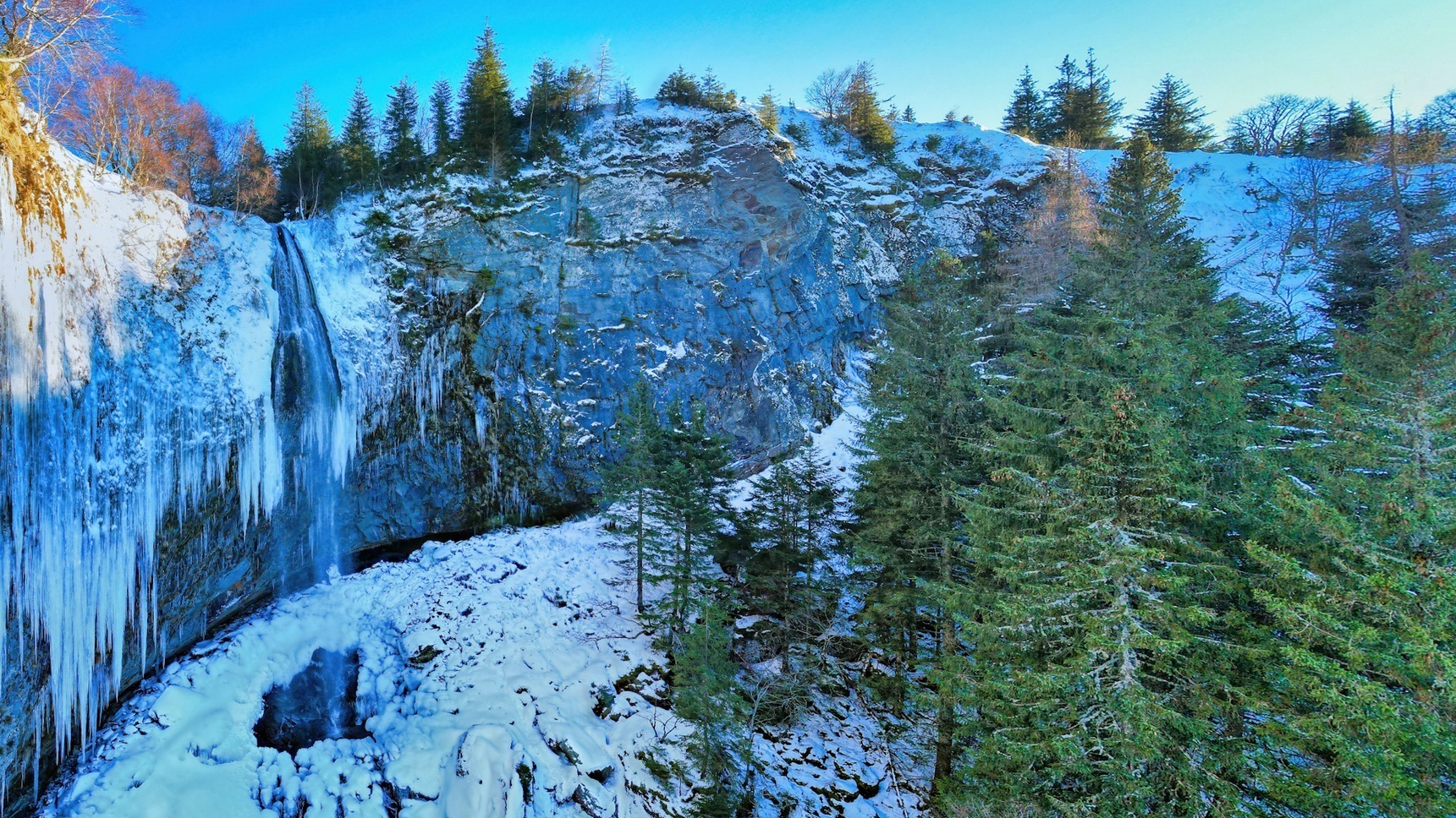 Mont Dore : Grande Cascade - Spectacle Naturel