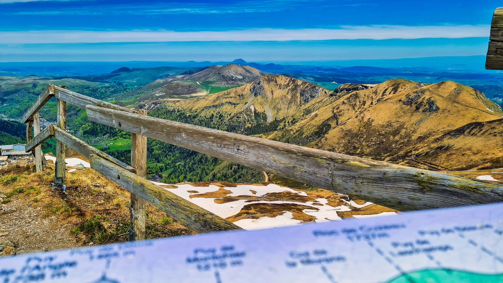 Puy de Sancy : Au Sommet d'Auvergne - Une Vue à 180°