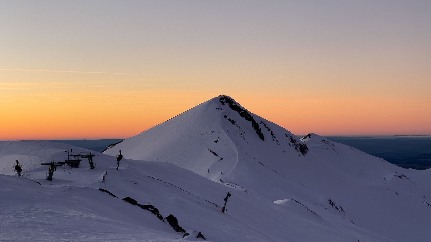 Puy de Sancy Enneigé : Vue Panoramique depuis le Puy de Dôme