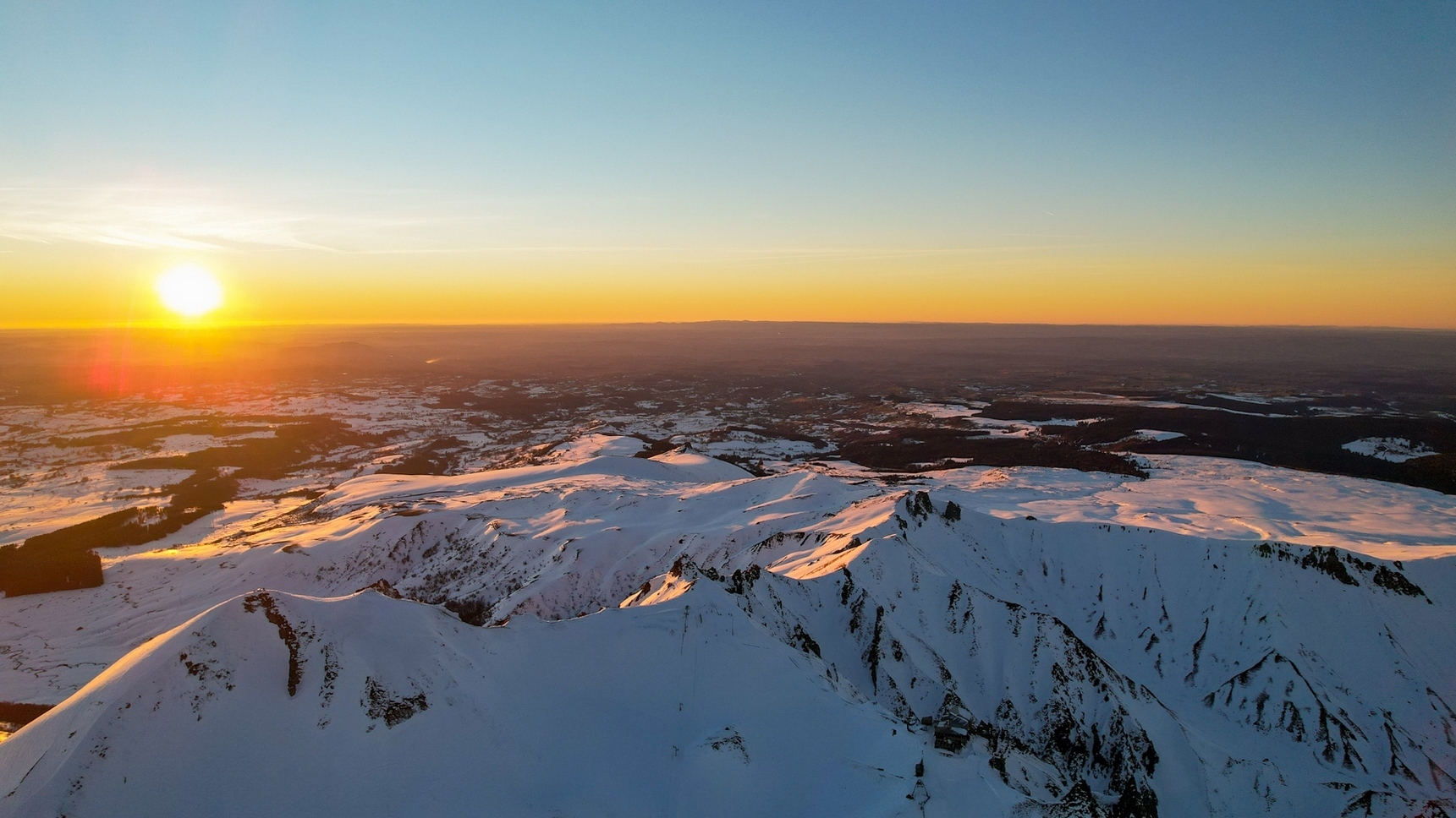 Puy de Sancy Enneigé : Vue Panoramique depuis le Puy de Dôme