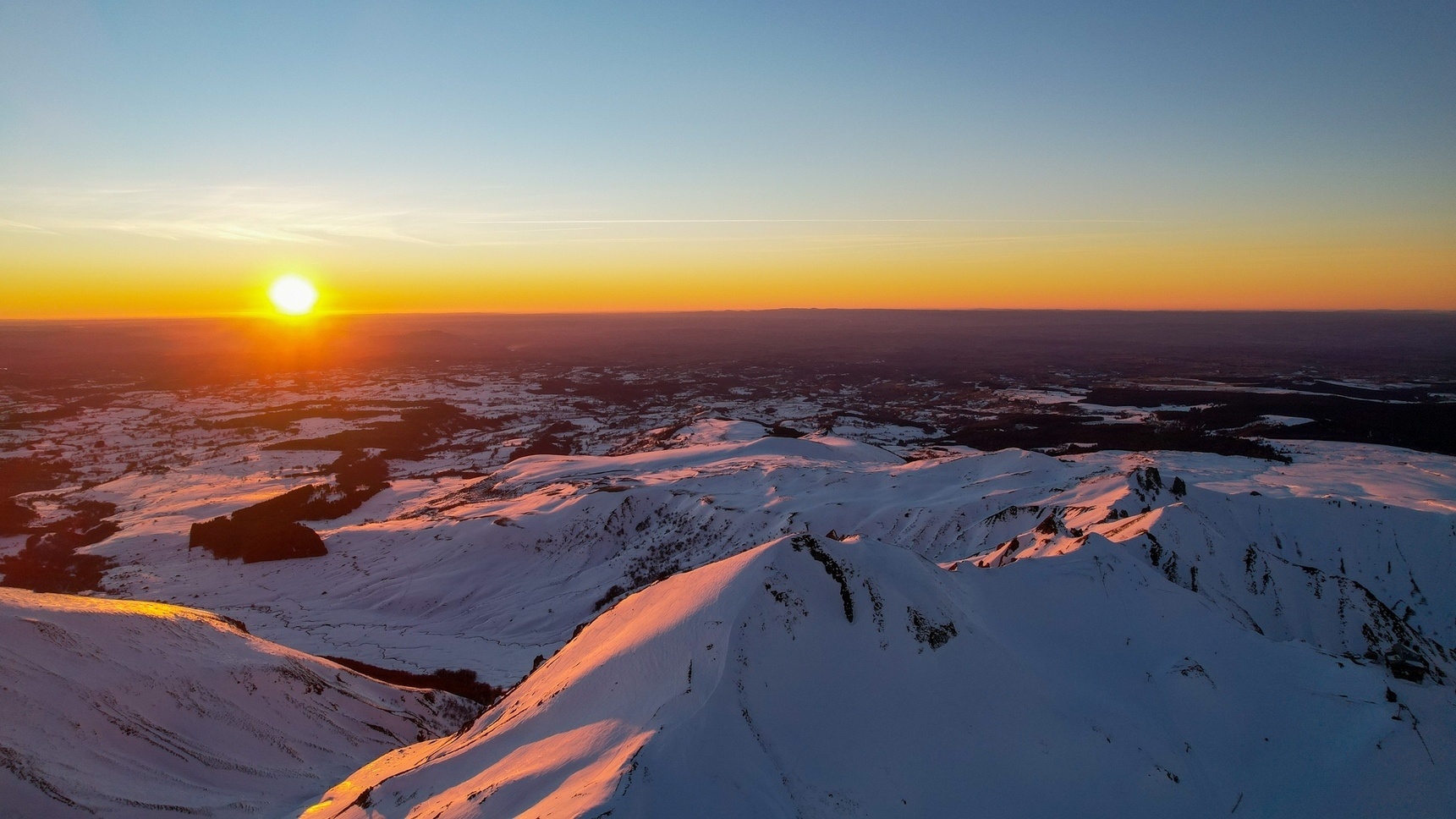 Puy de Sancy Enneigé : Coucher de Soleil Incroyable