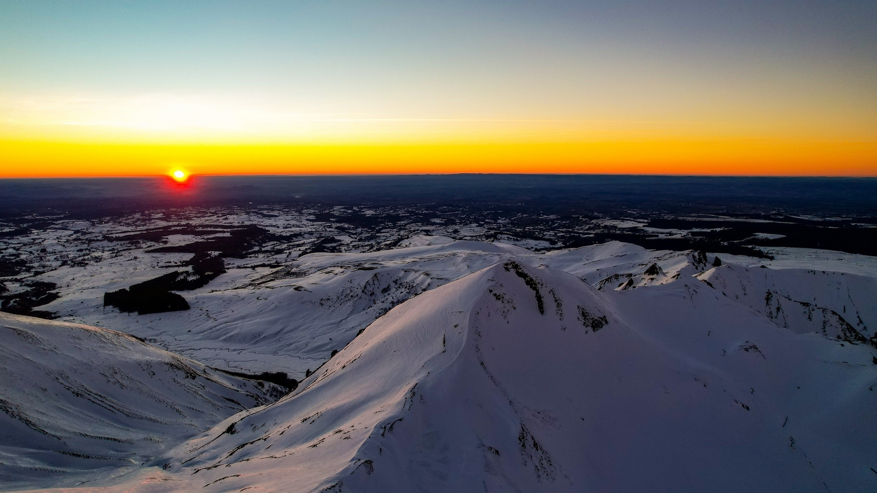 Puy de Sancy Enneigé : Vue Imprenable depuis le Puy de Dôme