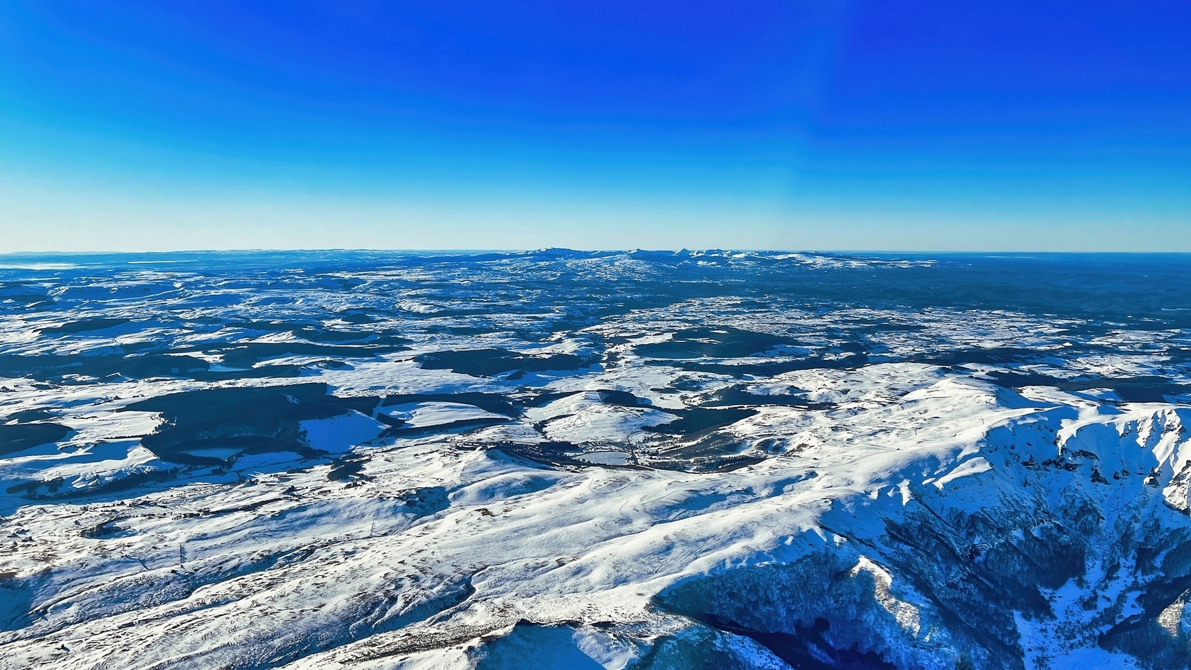 Auvergne Montgolfière : Massif des Dores vu du Ciel, une Expérience Inoubliable