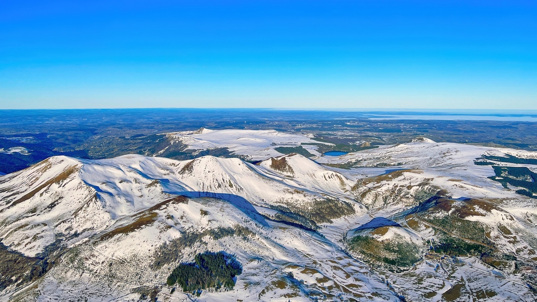 Auvergne Montgolfière : Survol Panoramique du Massif du Sancy