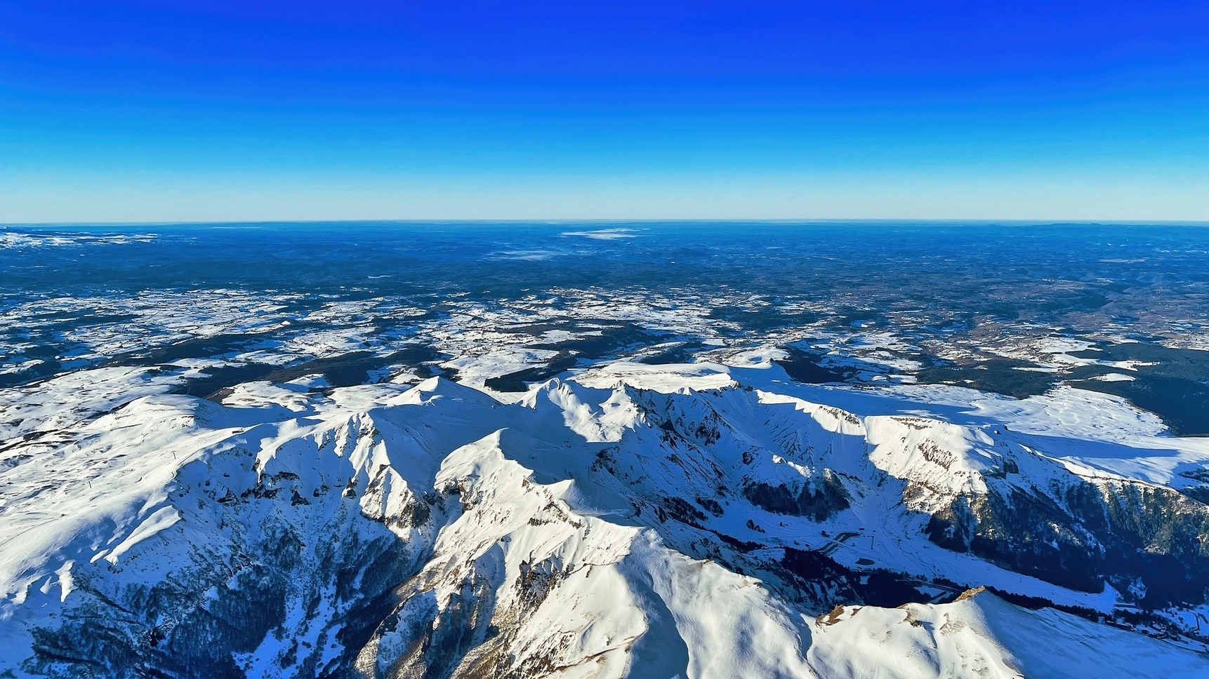 Auvergne Montgolfière : Chemin des Crêtes du Sancy : Voler au-dessus d'un Paysage Exceptionnel