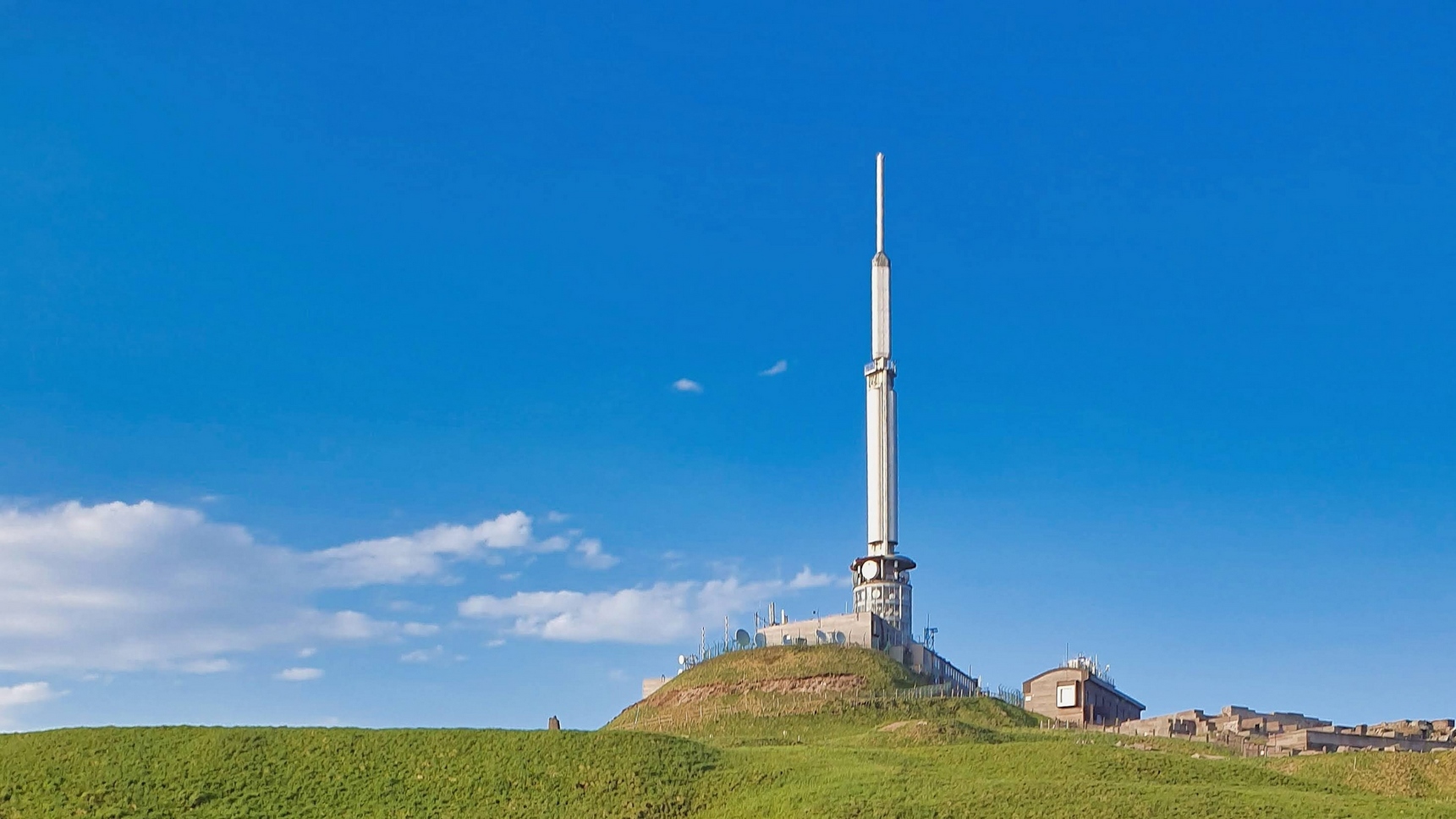 Puy de Dôme - Antenne Télédiffusion - Vue Impressionnante