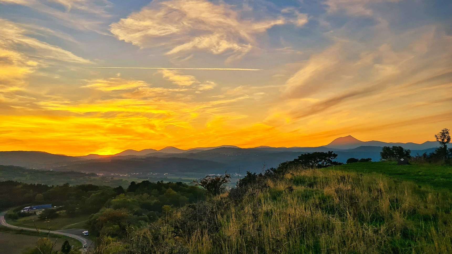 Puy de Dôme - Coucher de Soleil - Spectacle Magique