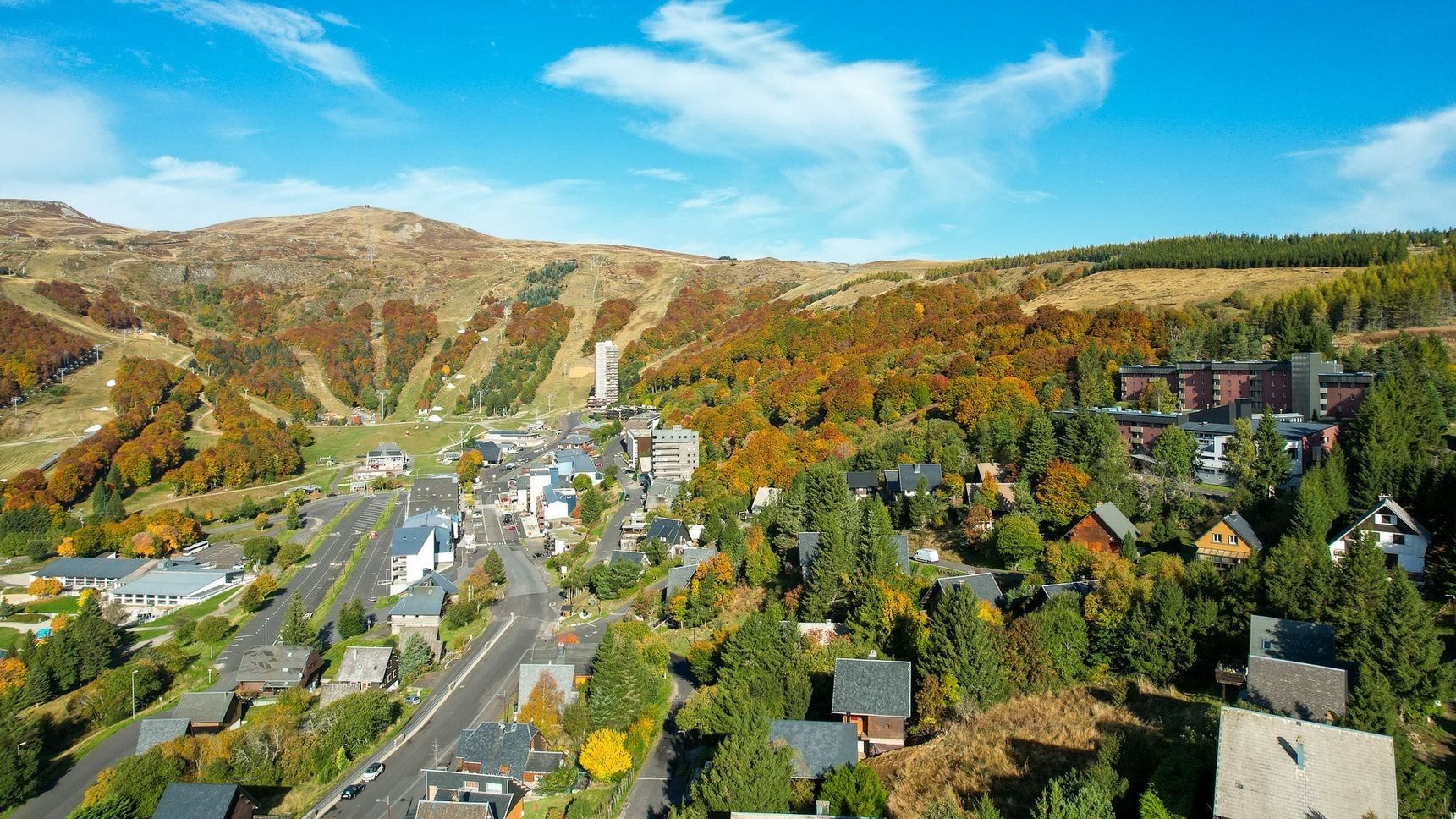 Super Besse en Octobre : Couleurs d'Automne chatoyantes