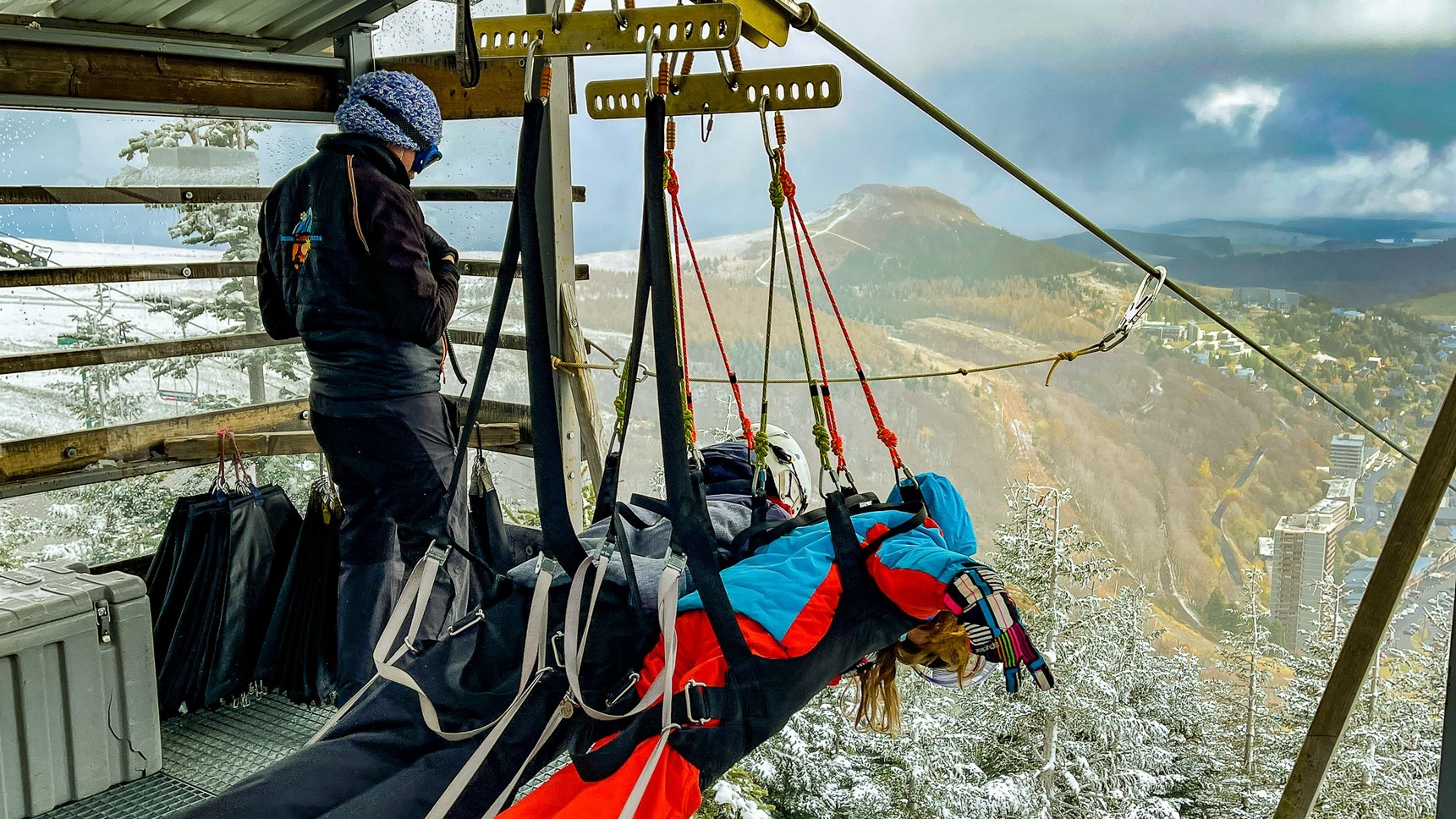 Tyrolienne Fantasticable Super Besse : Duo Aventure vers le Lac des Hermines !