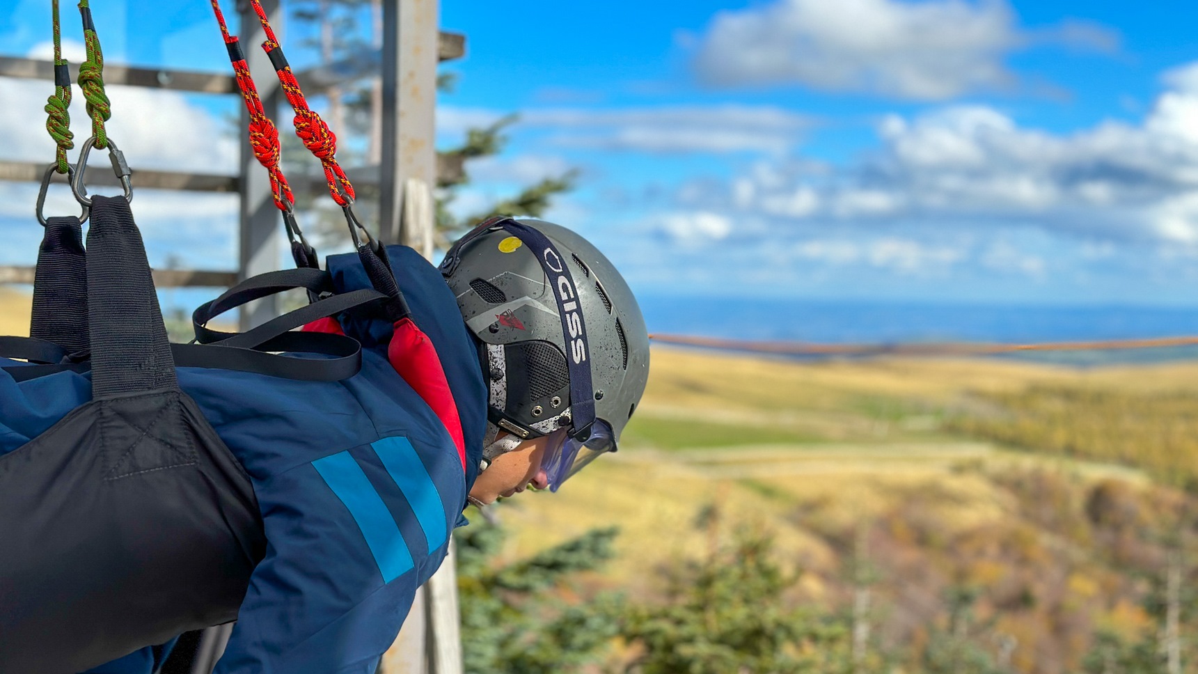 Tyrolienne Super Besse : Descente Vertigineuse et Vue Imprenable