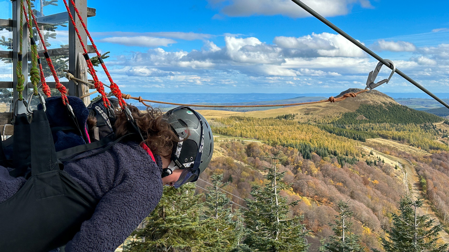 Tyrolienne Fantasticable Super Besse : Partage d'Exception à Deux