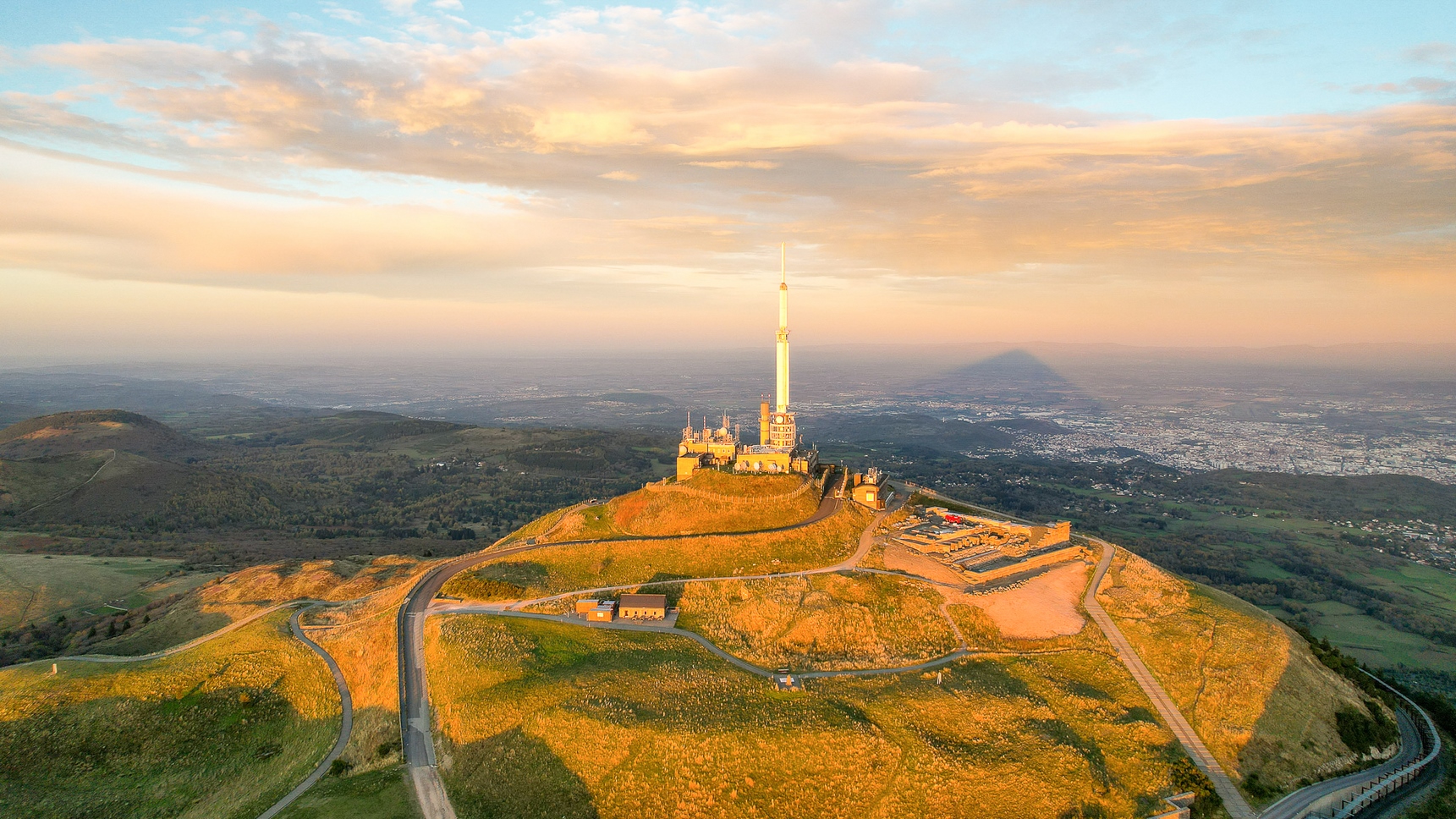 Puy de Dôme - Sommet à Orcines - Vue Exceptionnelle - Panorama Magique