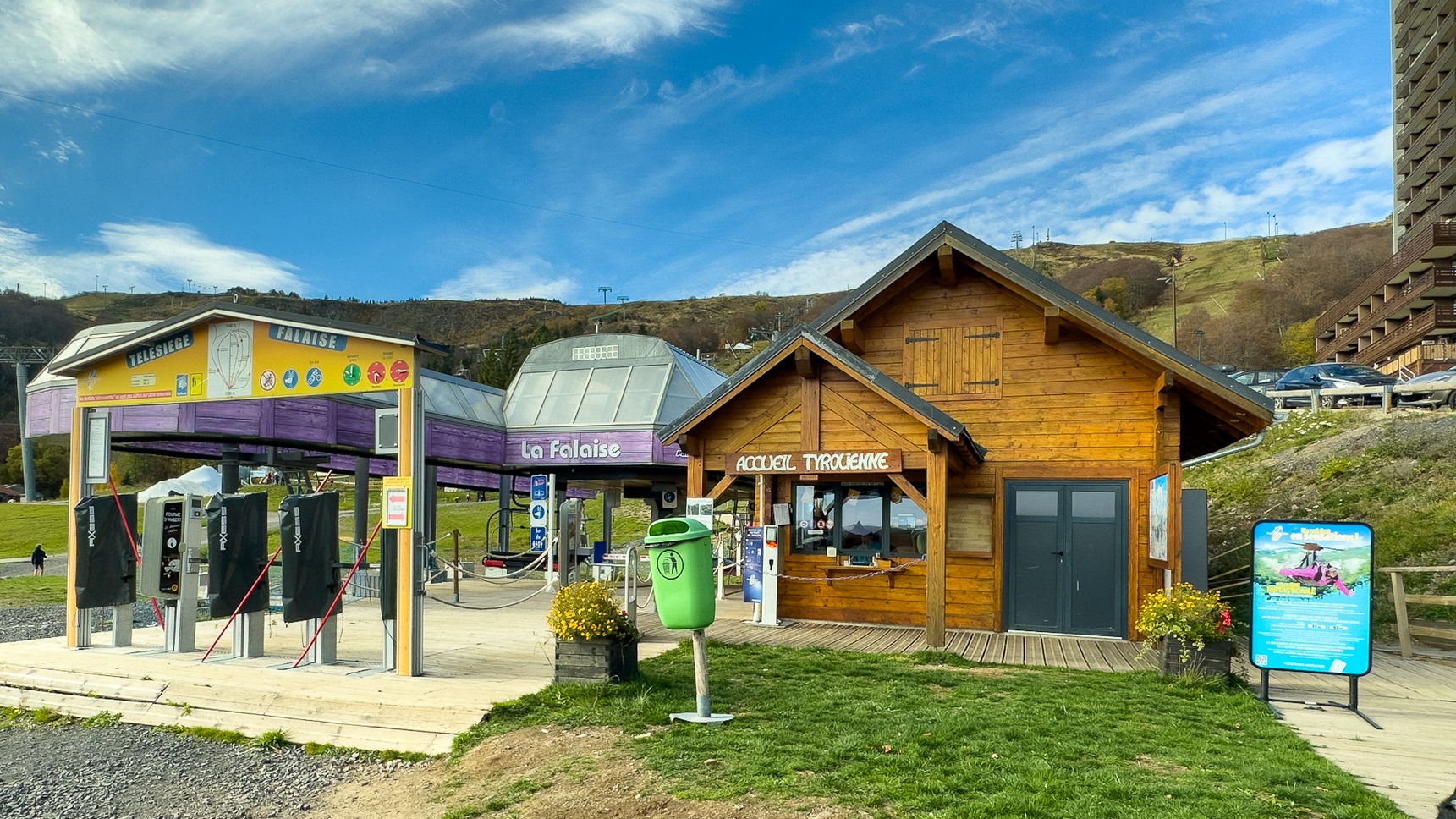 Super Besse : Tyrolienne - Prêt pour le Départ depuis la Gare !