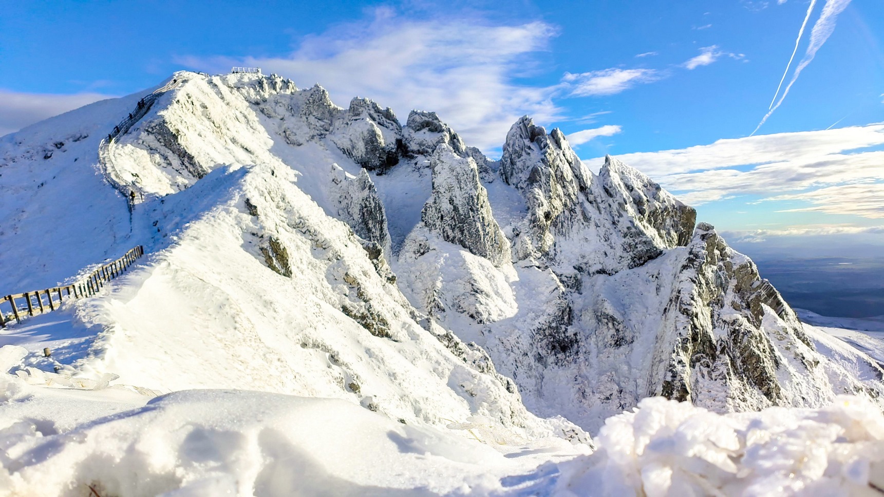 Les Aiguilles du Puy de Sancy : Un spectacle de neige en novembre 2022 !