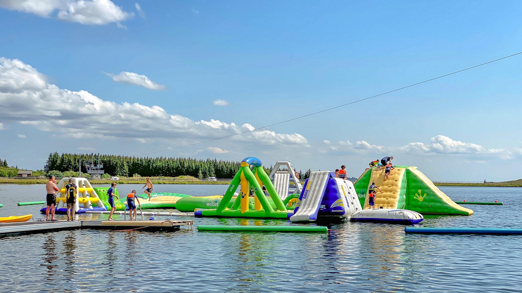 Super Besse - Jeux Aquatiques Lac des Hermines - Plaisir Garanti