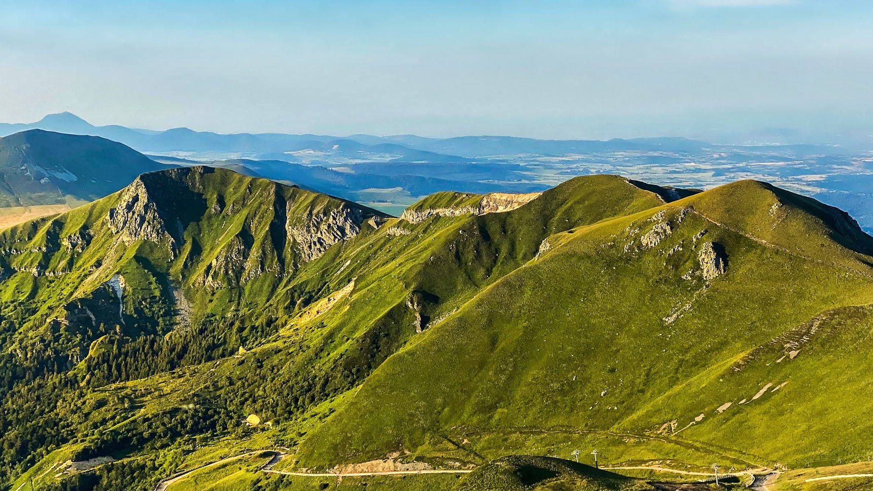 Puy de Sancy - Sommets des Monts Dore à Perte de Vue