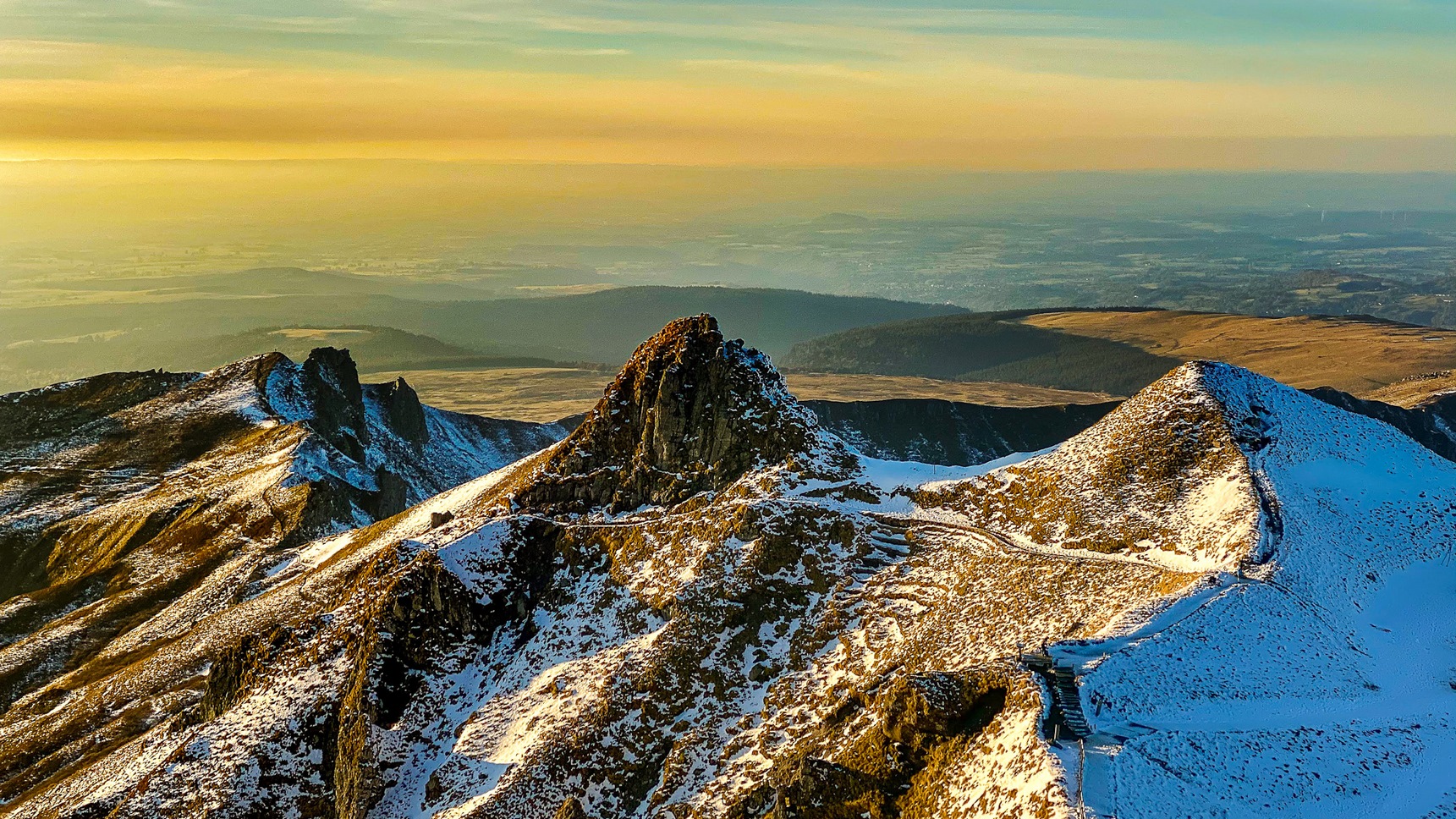 Chemin des Crêtes au Puy de Sancy : Coucher de Soleil Féerique