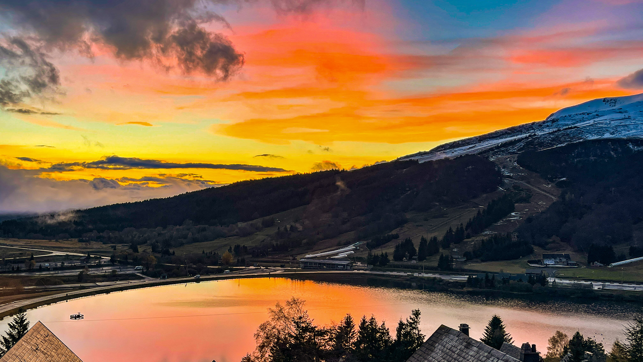 Chalet Ma Cambuse à Super Besse - vue sur le coucher de soleil