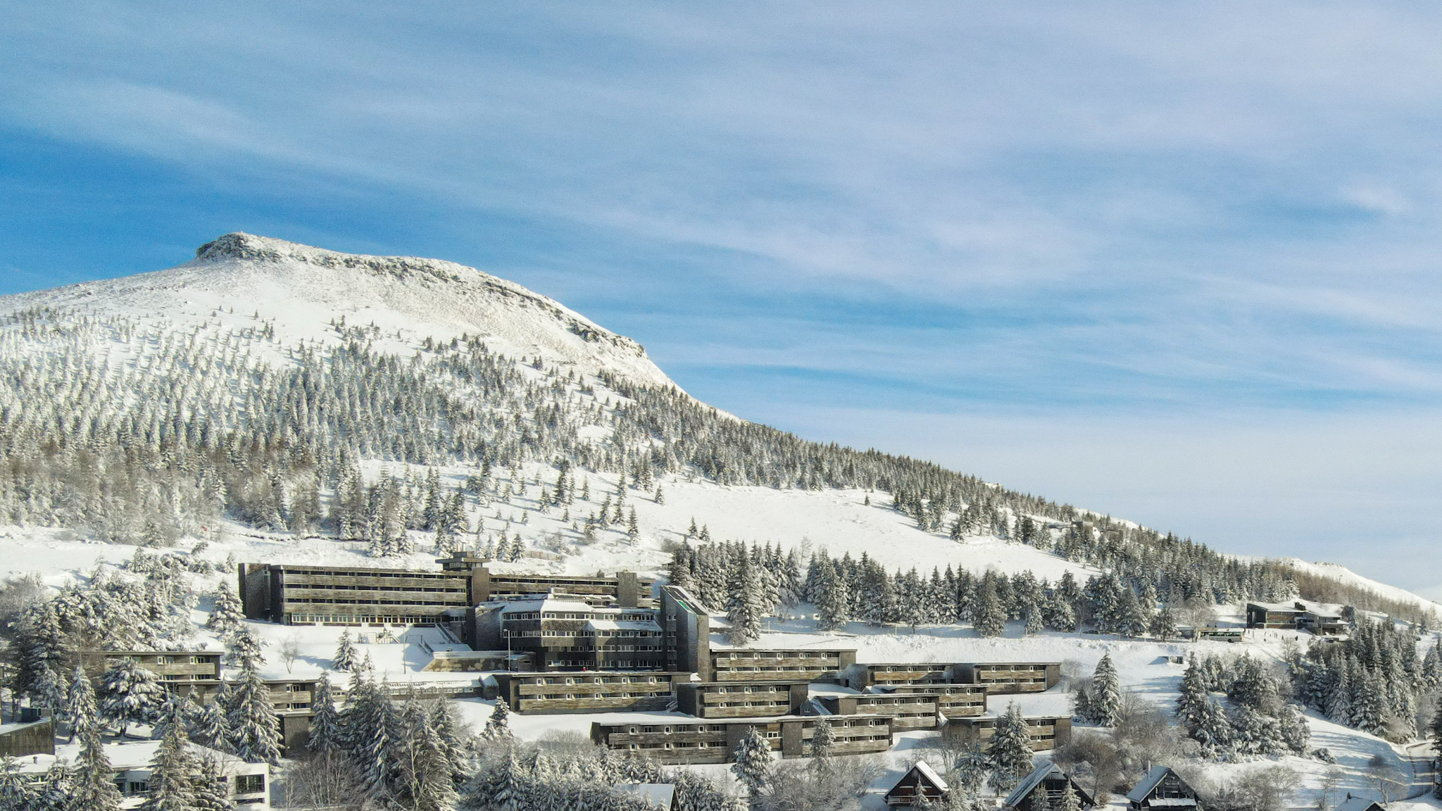 Super Besse - Village Vacances Belambra sous la Neige, Vue Aérienne Féerique