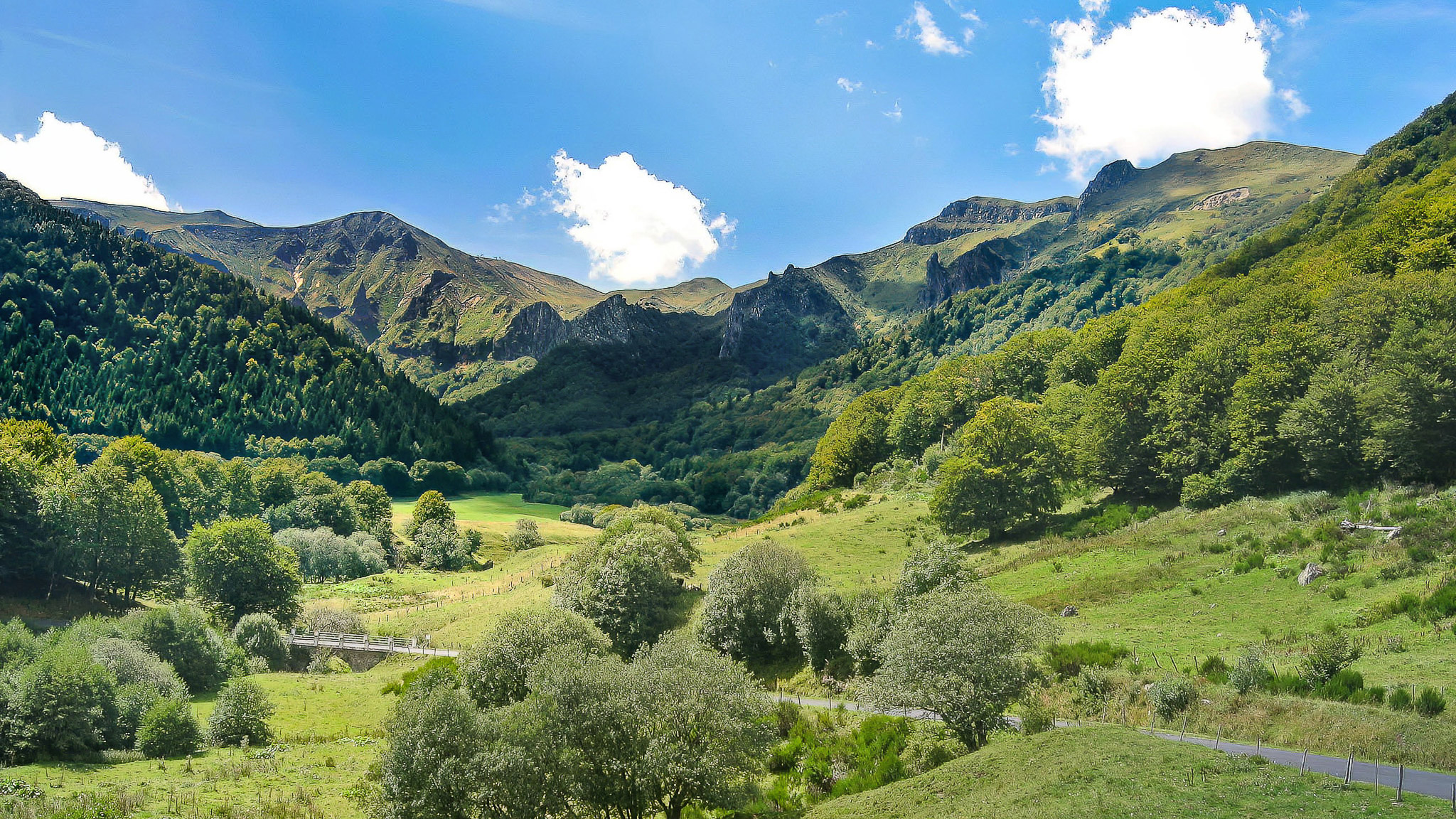 Panorama Exceptionnel sur la Vallée de Chaudefour