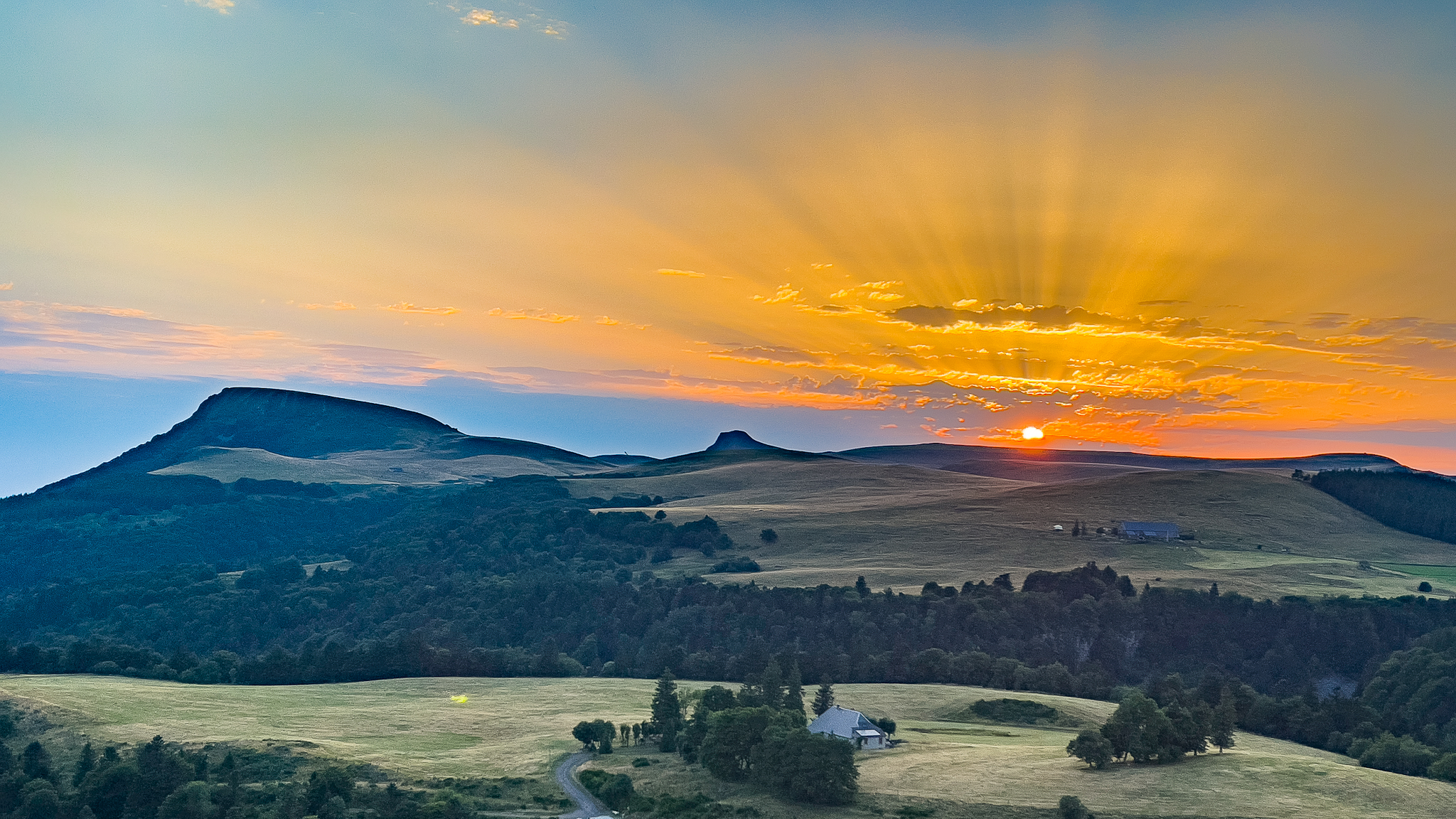 Monts Dore : Massif de la Banne d'Ordanche, Puy Gros - Nature Sauvage