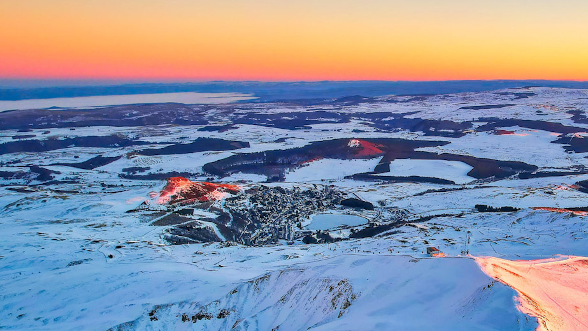 Massif du Sancy : La Neige Arrive, Saison d'Hiver en Vue